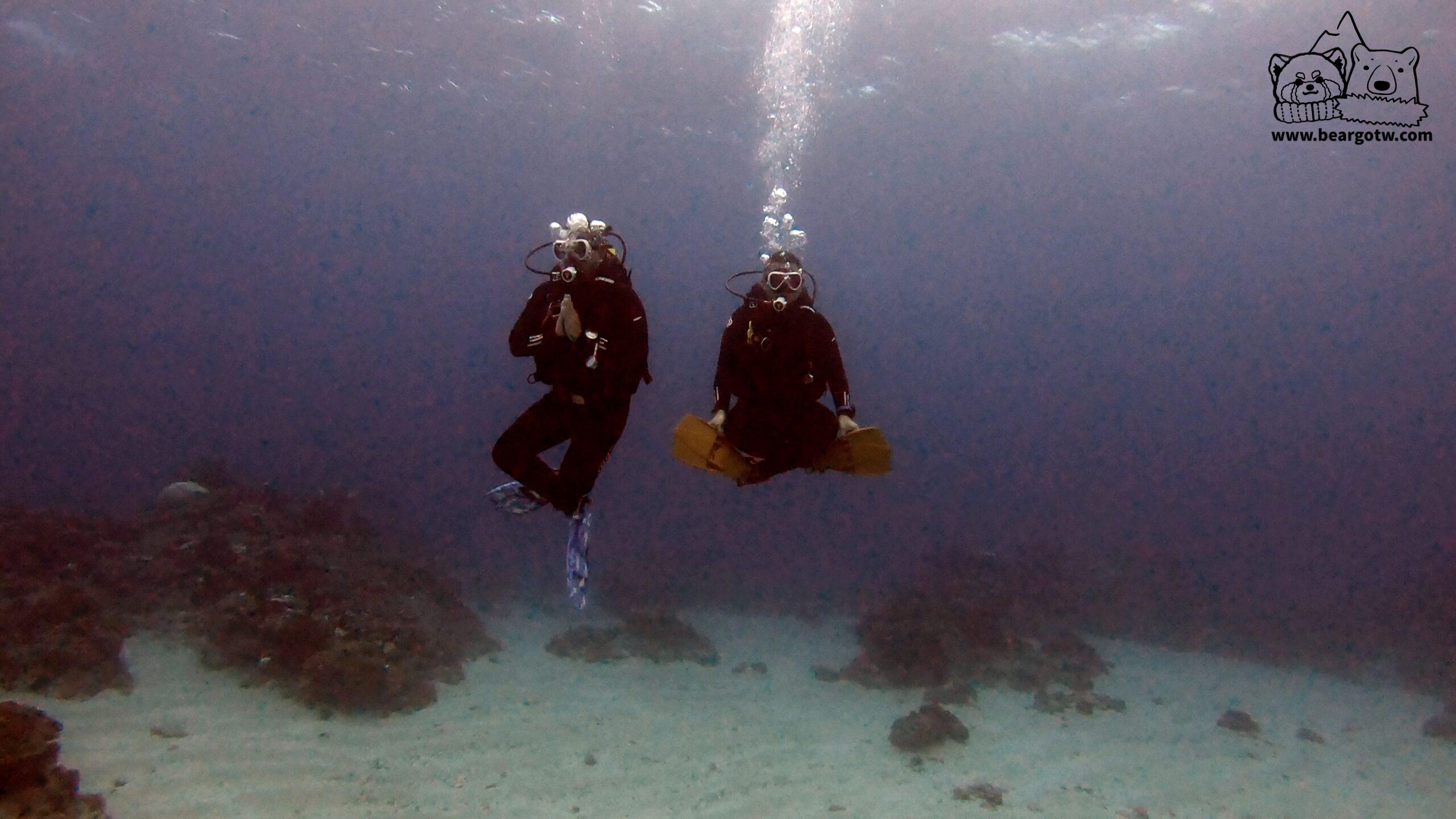 綠島 Fun Dive 第 5 支，中性浮力特訓。哪裡都不用去，給我在海底成仙漂起來。